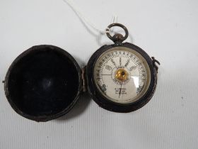 A CASED ANTIQUE DAMP DETECTOR BY J. LIZARS OF GLASGOW