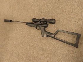A CROSS MAN MODEL 1399 .22 AIR RIFLE - CO2 CARTRIDGE, WITH TELESCOPIC SIGHT, COMPLETE WITH CO2 CART