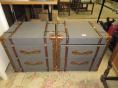 A PAIR OF MODERN 'SUITCASE' TWO DRAWER CHESTS W-52 CM (2)