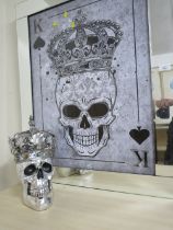 A LARGE MODERN MIRRORED SKULL AND CROWN KING OF SPADES PICTURE - 95 x 75 cm TOGETHER WITH A MODEL