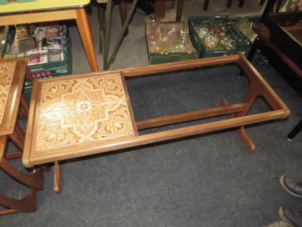 A MID CENTURY G-PLAN TEAK NEST OF TABLES TOGETHER WITH A G-PLAN COFFEE TABLE (MINUS GLASS) A/F (2) - Image 2 of 5