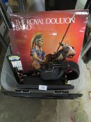 A BOX OF LP RECORDS TO INCLUDE ROYAL DOULTON BRASS BAND