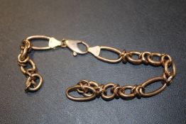 A HAND MADE YELLOW METAL BRACELET STAMPED 375 approx weight 7.3g A/F