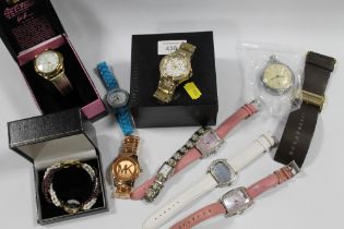 A SELECTION OF WRIST WATCHES TO INCLUDE BOXED EXAMPLES