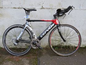 A CARBON FIBRE CERVELO P3C TT 20 SPEED RACING BICYCLE, WITH REAR HED WHEEL, MAVIC AKSIUM FRONT