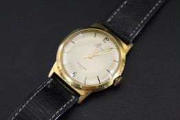A VINTAGE AUTOMATIC GENTS WRISTWATCH BY LACO