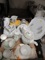 A TRAY OF ASSORTED CERAMICS AND TEA WARE