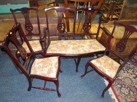 A FOUR PIECE EARLY 20TH CENTURY PARLOUR SUITE