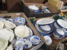 THREE TRAYS OF CERAMICS TO INCLUDE TWO TRAYS OF WEDGWOOD LYNN DINNER WARE
