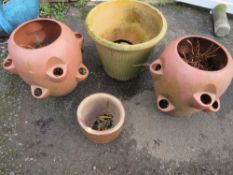 FOUR PLANTERS TO INCLUDE TWO STRAWBERRY PLANTERS, PLASTIC & CERAMIC