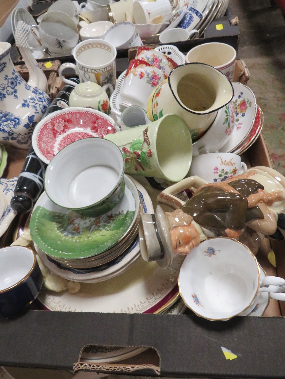THREE TRAYS OF ASSORTED CERAMICS TO INCLUDE A CUT FOR COFFEE TRIO, ROYAL ALBERT COFFEE CUPS ETC - Image 3 of 5