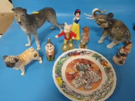 A BOX OF COLLECTABLE CERAMICS TO INCLUDE ROYAL DOULTON RUPERT AND BESWICK FOXY WHISKERED GENTLEMAN