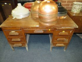 A VINTAGE OAK TWIN PEDESTAL DESK W - 136 CM