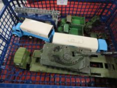 A TRAY CONTAINING NINE DINKY VEHICLES TO INCLUDE TANK TRANSPORTER, LEOPARD TANK, LEYLAND OCTOPUS,