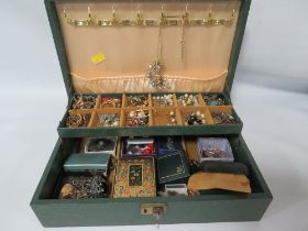 A JEWELLERY BOX CONTAINING A GOOD COLLECTION OF COSTUME JEWELLERY