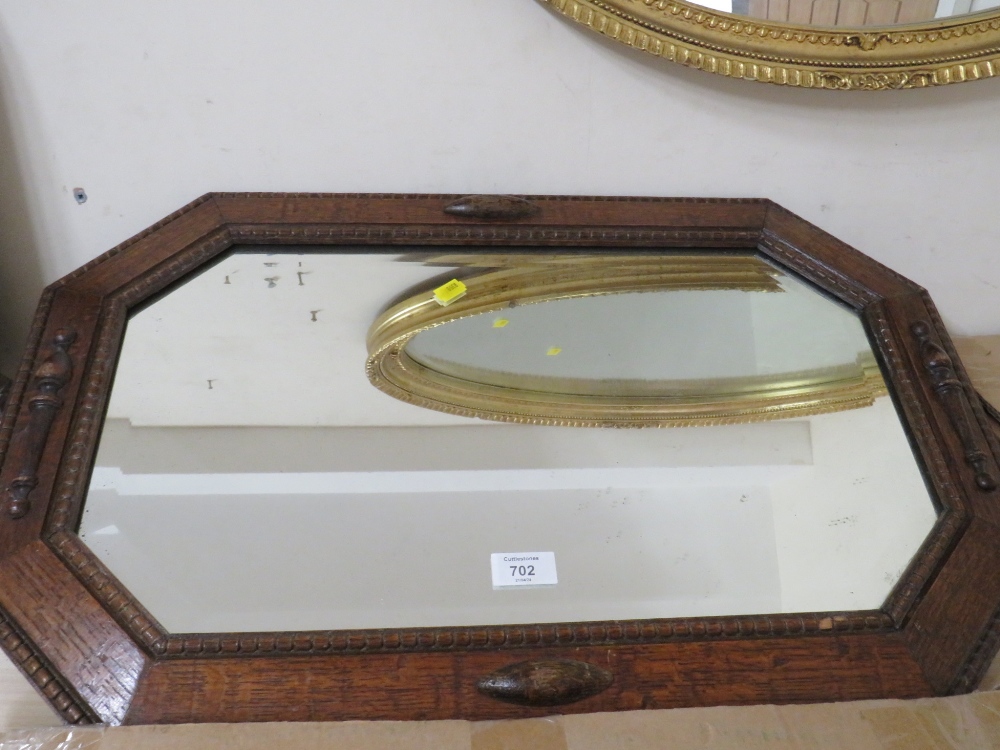 FOUR ASSORTED WALL MIRRORS TO INCLUDE AN OAK 1930'S EXAMPLE - Image 3 of 4