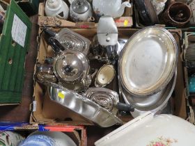 A TRAY OF ASSORTED METAL WARE TOGETHER WITH A TRAY OF CERAMICS