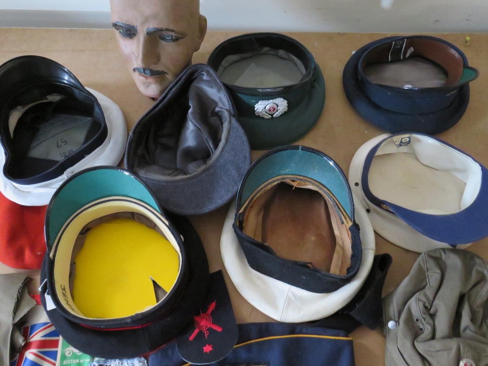 A COLLECTION OF VARIOUS MILITARY CAPS AND BERETS ETC., to include Naval and German types, along with - Image 7 of 7