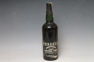 1 BOTTLE OF FONSECA GUIMARAENS 1968 VINTAGE PORT, bottom neck