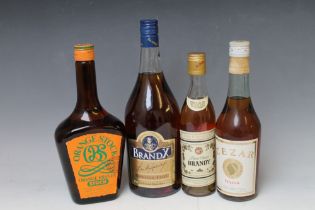 1 BOTTLE OF BRANDX NAPOLEON STYLE BRANDY, together with 1 small bottle of Loel 'finest choice'