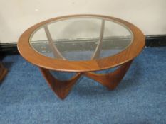 A MID CENTURY G-PLAN TEAK AND GLASS CIRCULAR COFFEE TABLE, H 46 cm, W 84 cm