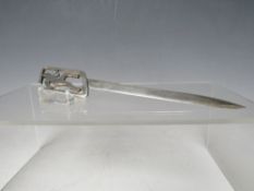 AN ART DECO SILVER LETTER KNIFE BY J.C.K. with sprinter handle, L 18 cm