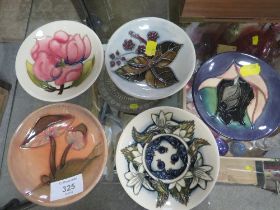 FIVE CIRCULAR MOORCROFT PIN DISHES