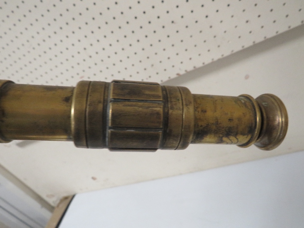 A VINTAGE IRIDESCENT PUNCH BOWL AND GLASSES SET - Image 4 of 4