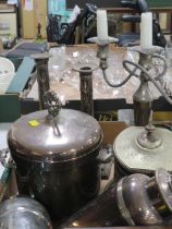 A TRAY OF ASSORTED SILVER PLATED WARE ETC TO INCLUDE CANDLESTICKS, WOODEN TWO SECTION TEA CADDY A/F