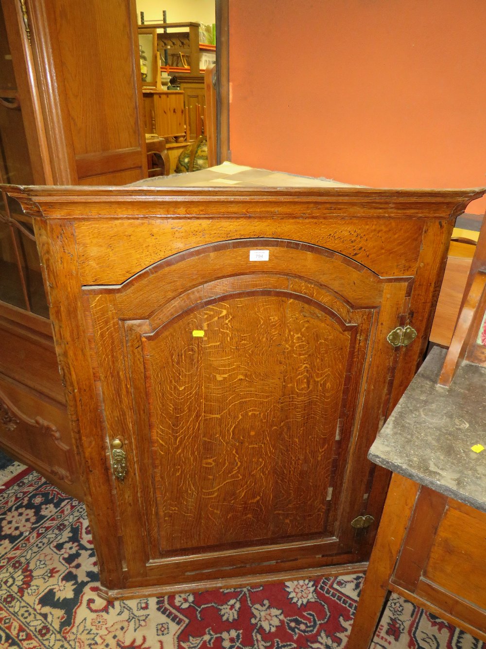 AN ANTIQUE LARGE OAK HANGING CORNER CUPBOARD - Image 2 of 2