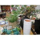 A TRAY OF ASSORTED EX-SHOW HOME DISPLAY ITEMS TO INCLUDE LARGE VASES