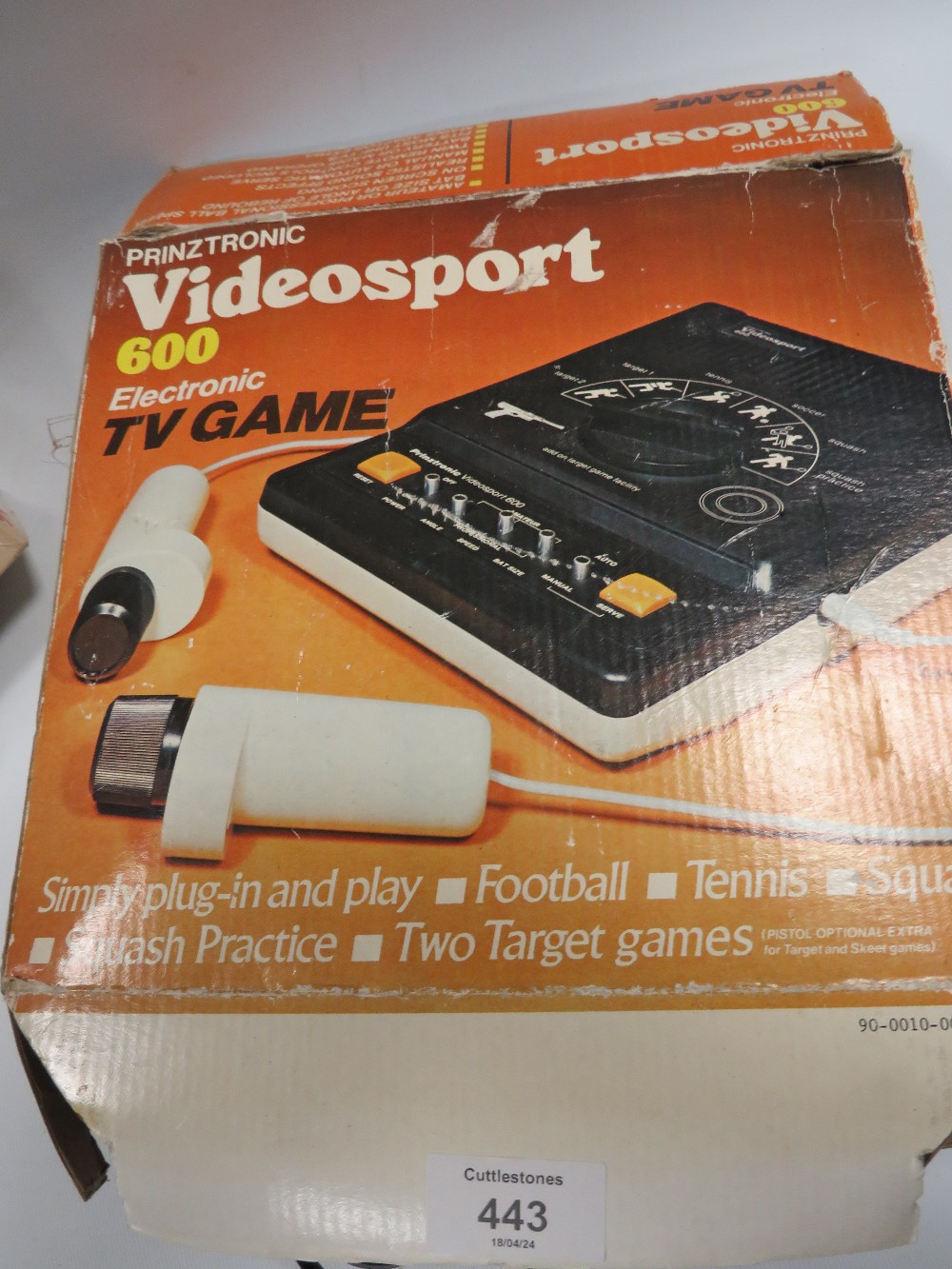 A PRINZTRONIC VIDEOSPORT 600 ELECTRONIC T.V GAME TOGETHER WITH A BANDAI ROLLS ROYCE MODEL KIT - Bild 2 aus 5