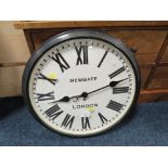 A MODERN 'NEWGATE - LONDON' CIRCULAR WALLCLOCK