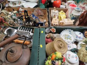 FOUR TRAYS OF CERAMICS AND SUNDRIES TO INCLUDE A SADLER STYLE RACING CAR TEA-POT