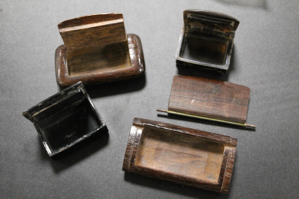 FOUR ASSORTED VINTAGE AND ANTIQUE SNUFF BOXES - Image 2 of 2