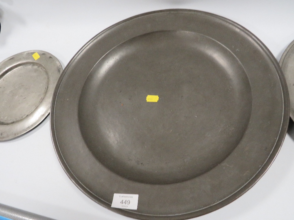 A SET OF EARLY PEWTER GRADUATED PLATES WITH LONDON STAMP MARKS TO REAR AND VARIOUS STAMPS TO FRONT - Image 4 of 7