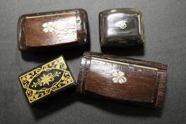 FOUR ASSORTED VINTAGE AND ANTIQUE SNUFF BOXES