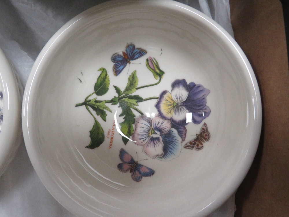 A BOX OF 6 PORTMEIRION BOWLS TOGETHER WITH A LARGE BOWL - Bild 3 aus 4