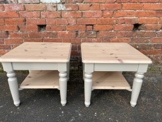 A PAIR OF FARROW & BALL UP CYCLED DUCAL PINE LAMP / SIDE TABLES - APPROX 57 X 57 CM, H 50 CM - Image 5 of 8