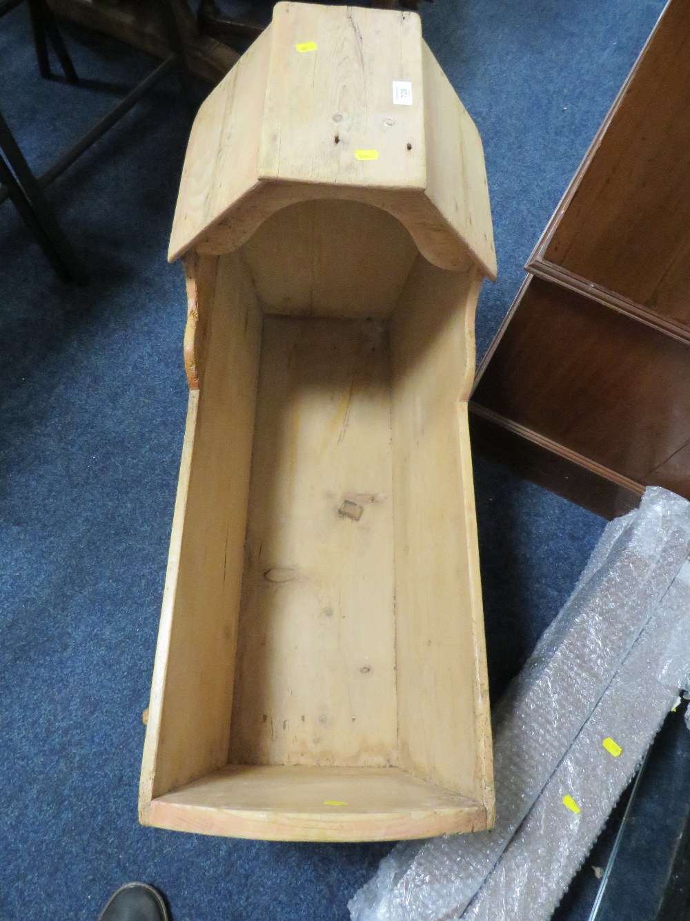 AN ANTIQUE PINE ROCKING CRADLE / CRIB - Image 2 of 2