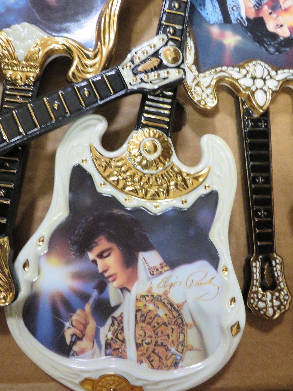 NINE ELVIS PRESLEY BRADFORD EXCHANGE CERAMICS GUITARS - Image 2 of 4