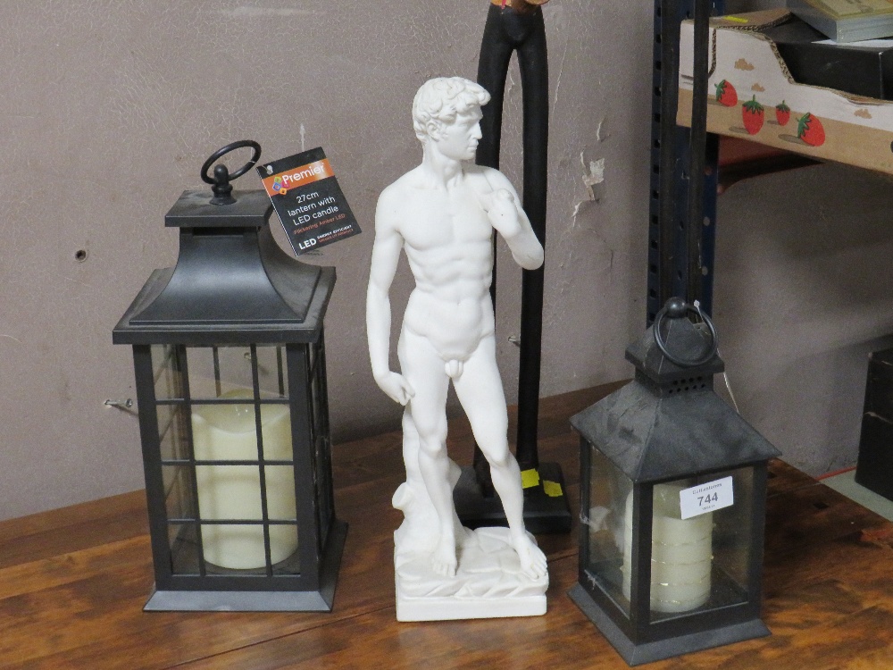 THREE ASSORTED STATUES/FIGURES AND TWO CANDLE LANTERNS (5) - Image 2 of 2