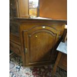 AN ANTIQUE LARGE OAK HANGING CORNER CUPBOARD