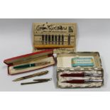 A COLLECTION OF ASSORTED PENS AND PENCILS TO INCLUDE A BRITISH PENS LIMITED CARD WITH ASSORTED PEN