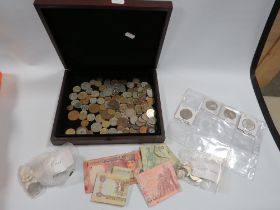 A BOX OF WORLD COINS AND BANKNOTES