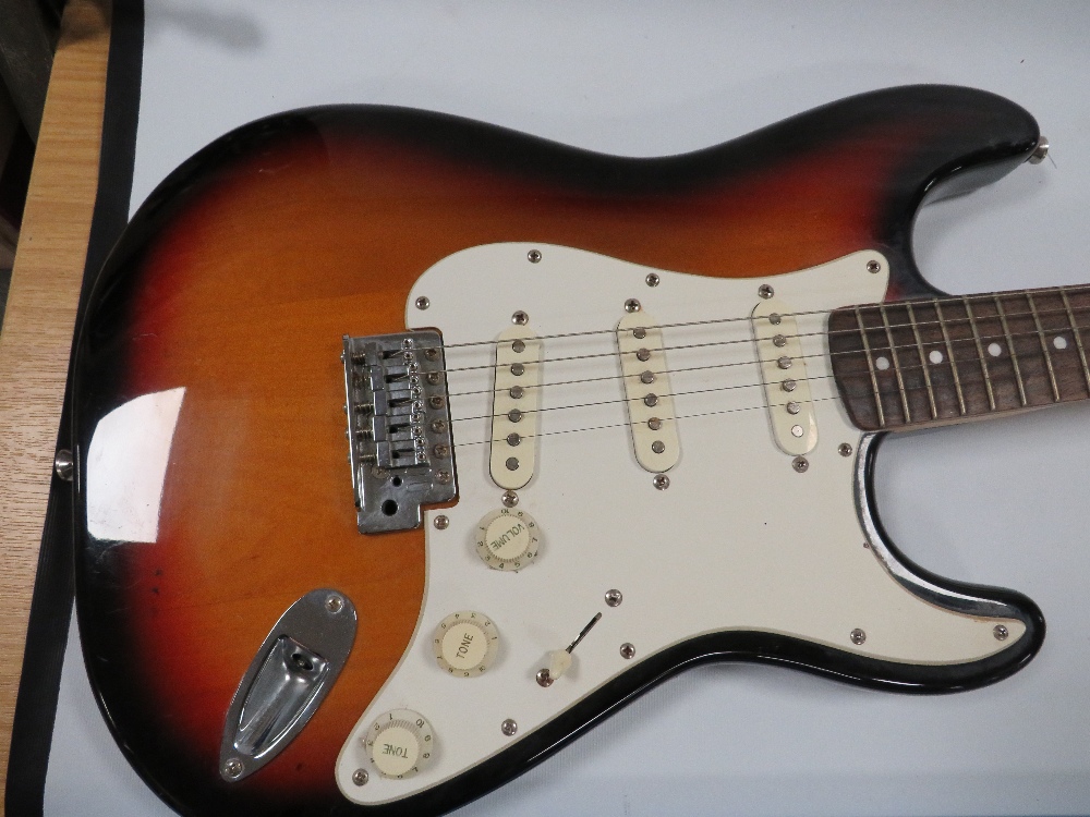 A SQUIRE BY FENDER STRAT ELECTRIC GUITAR - Image 2 of 5