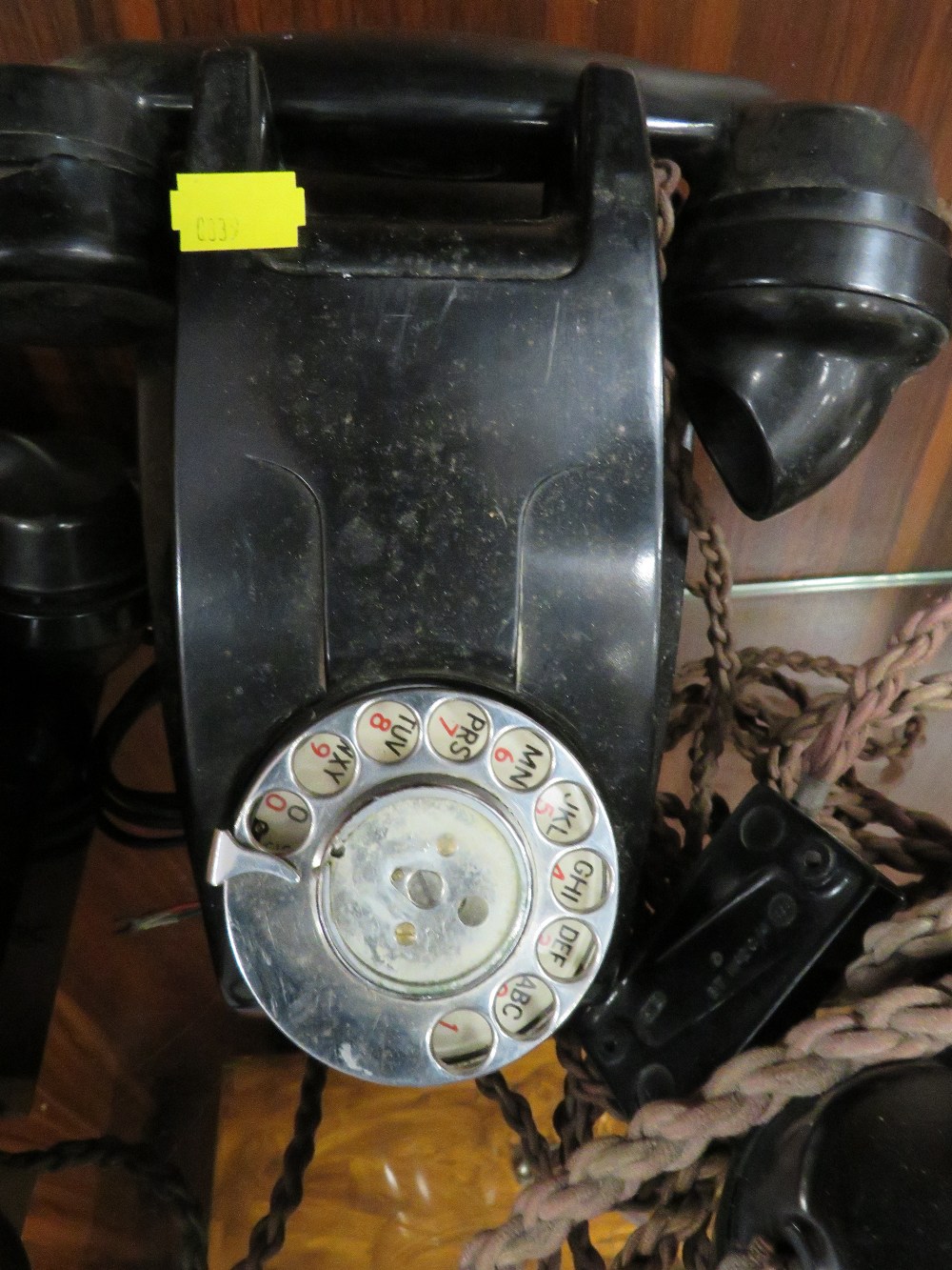 FOUR ASSORTED VINTAGE TELEPHONES TOGETHER WITH A PACKET OF DIALS - Image 2 of 5