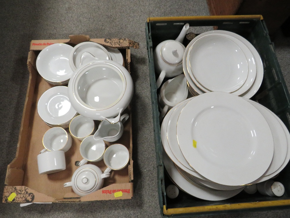 TWO TRAYS OF HARMONY TEA / DINNER WARE