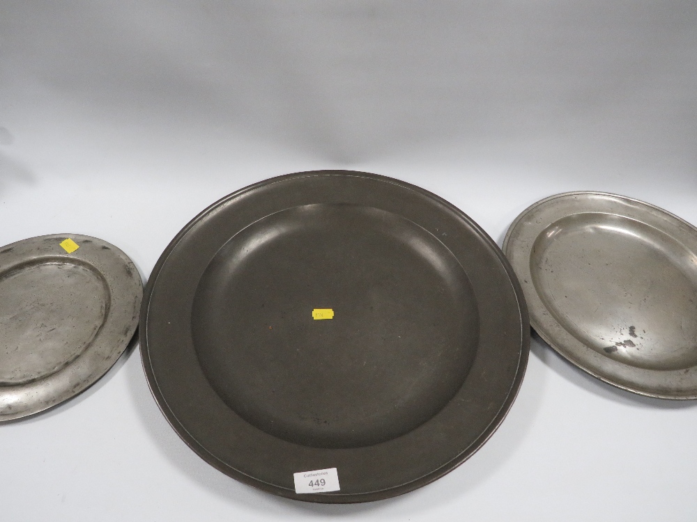 A SET OF EARLY PEWTER GRADUATED PLATES WITH LONDON STAMP MARKS TO REAR AND VARIOUS STAMPS TO FRONT - Image 2 of 7