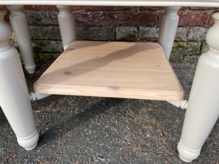 A PAIR OF FARROW & BALL UP CYCLED DUCAL PINE LAMP / SIDE TABLES - APPROX 57 X 57 CM, H 50 CM - Image 6 of 8